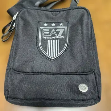 엠포리오 아르마니 사코슈 숄더백 블랙