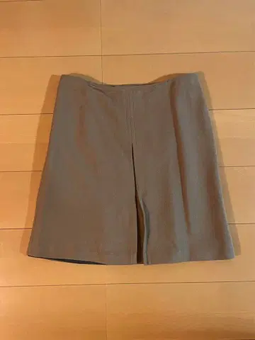 A.P.C. 아페쎄 사다리꼴 스커트 센터 슬릿 베이지 38 사이즈