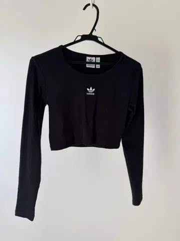 adidas 크롭 긴팔 T셔츠 L 블랙
