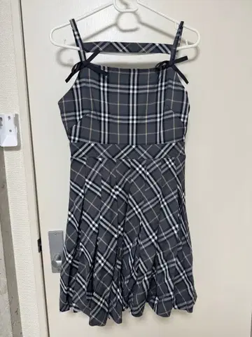 에블린 체크 플리츠 OP 그레이