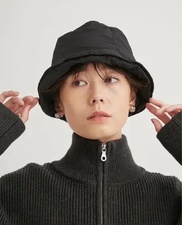 [ 미사용 ] emmi 블랙 버킷햇