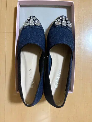 DIANA 데님 플랫슈즈