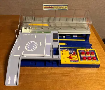 프라레일 큰 돔의 터미널 스테이션