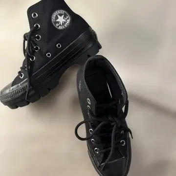 CONVERSE 블랙 하이컷 스니커즈 22.5cm