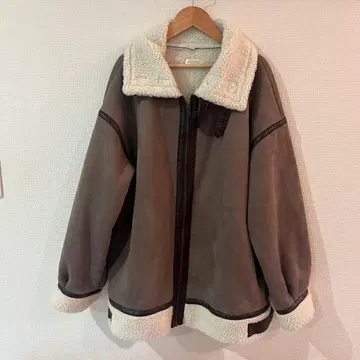 플리스 자켓 보아 카라 부착 모카 베이지