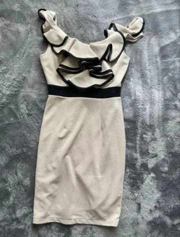 프릴 드레스 원피스 TIKA