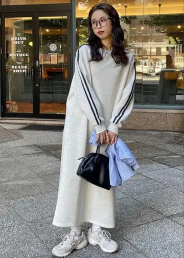 [ Chillfar ] 소매 라인 원피스