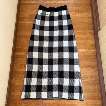 LAND 체크 무늬 타이트 롱 스커트