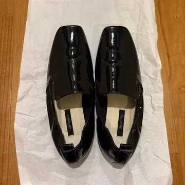 our home 신고 벗기 편하고 잘 벗겨지지 않는 에나멜 슬립온