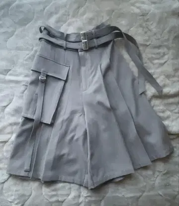 그레이 하프 팬츠 벨트 포함 큐롯 F