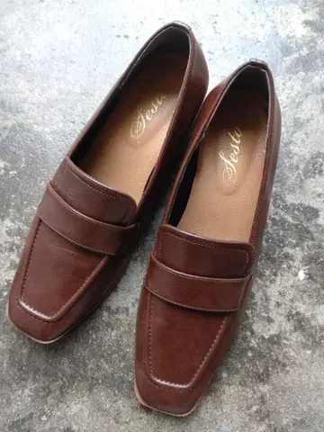 [세스트] 천연 가죽 피스 슬림 스퀘어 로우힐