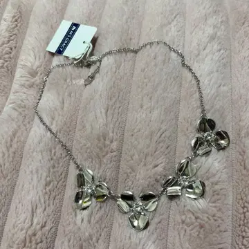 새상품 엠즈 그레이시 플라워 모티브 실버 목걸이