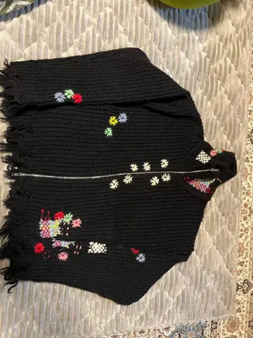 doublet 꽃무늬 자수 집업 드라이버즈 니트