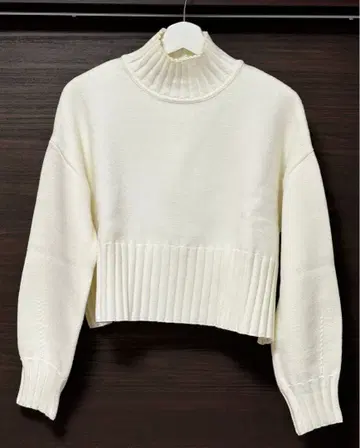 NATURAL BEAUTY BASIC 하이넥 니트