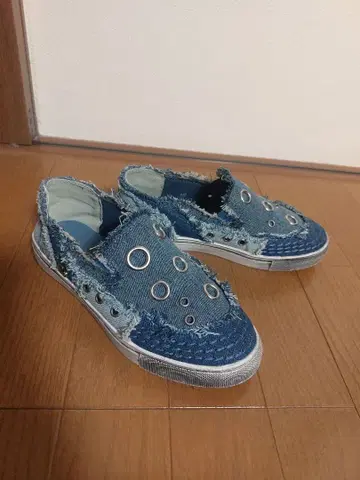 거의 미사용 YELLO 데님 스니커즈 M 사이즈