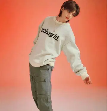 현진 착용 mahargrid. 로고 맨투맨 L 사이즈 그레이