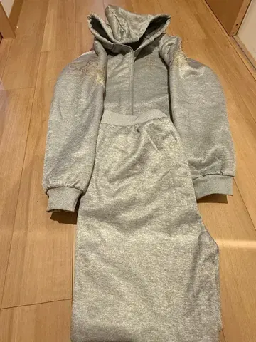 CLASSILAL 후드 부착 맨투맨 셋업 그레이