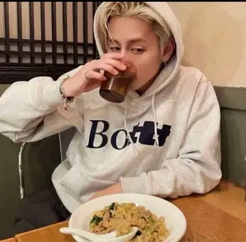 가격 인하 협상 가능! BOTT x TTSMW 콜라보 후드티