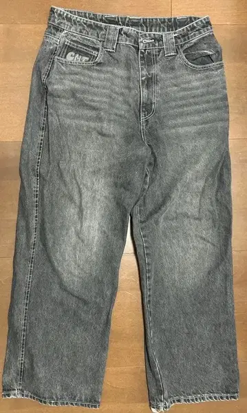 CENTIMETER 캐릭터 자수 데님 팬츠 그레이