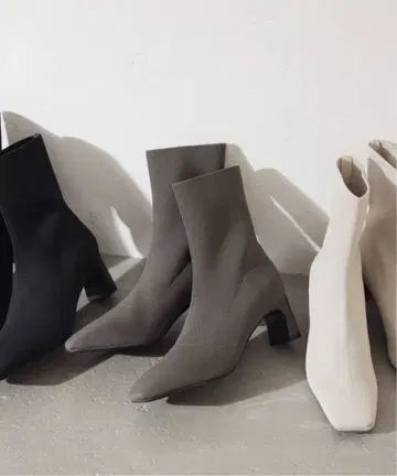 르 탈론 5.5cm 스퀘어 니트 숏부츠