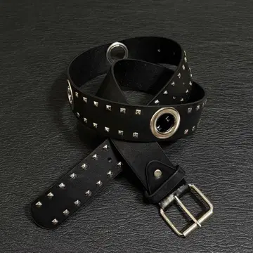 스터드 장식 블랙 가죽 벨트
