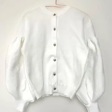 [ 새상품 ] 하트 버튼 슬리브 니트 가디건 화이트 정가 11000엔