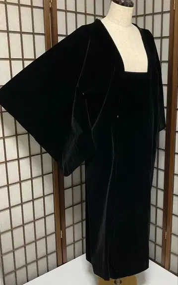 C246 소재 불명 벨벳 일본 의류 코트 롱 기모노