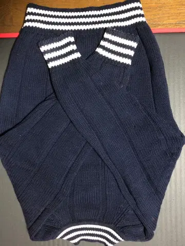 Horizon Dream 다크 블루 화이트 라인 스웨터