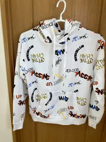 화이트 그래피티 프린트 후드티 M/L