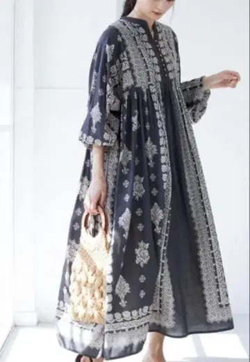 CRAFT STANDARD BOUTIQUE 그레이 자수 롱 원피스