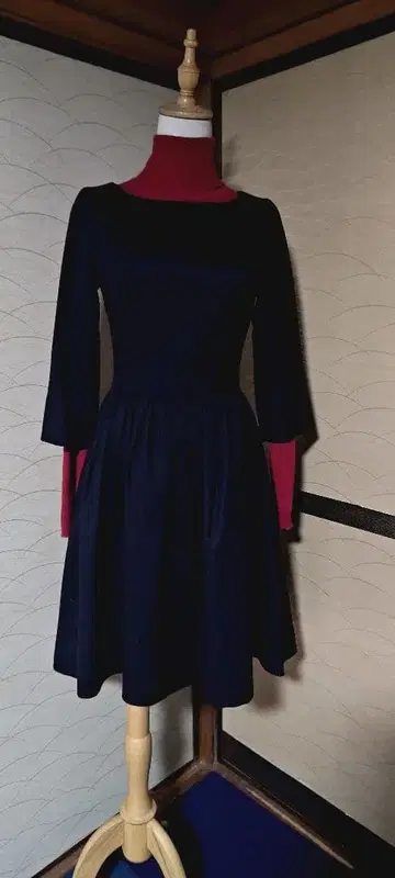 네이비 7부 소매 A라인 원피스