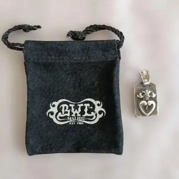 BWL 빌 월 레더 크라운 하트 도그택 펜던트 탑