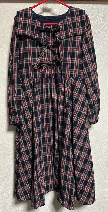 Candy Stripper 블랙 계열 체크 세일러 카라 원피스