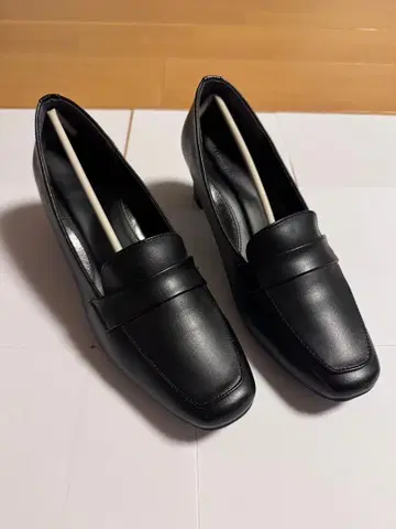 [ 취업활동생 필독 ] fuwaraku FR-1106 블랙 로퍼