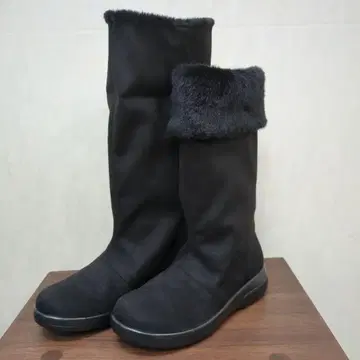 TOPDRY 블랙 퍼 부착 롱 부츠 23.5(3E)cm