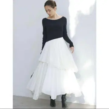 [ 즉시 완판 ] 아뉴앙스 보트넥 불규칙 헴 도킹 니트 원피스