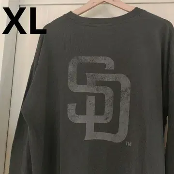 [ 새상품 ] MLB 파드레스 롱티 긴팔 스크래치 로고 빈티지 가공 LL