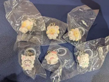 푹신푹신 스노우 가챠 폼폼푸딩 x 3 쿠로미 1 헬로키티 1 포차코 1