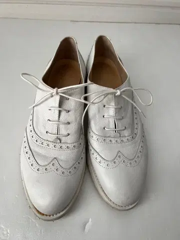 윔 가젯 화이트 윙팁 슈즈