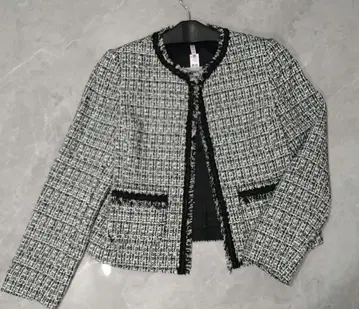 노카라 트위드 자켓 화이트 블랙 38 사이즈