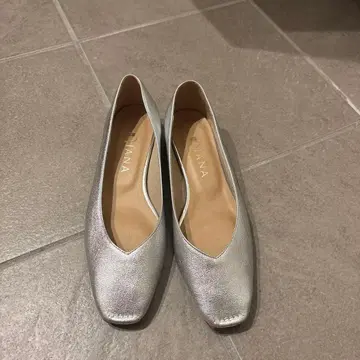 다이애나 플랫슈즈 실버 23.5cm