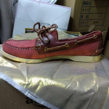 빨간색 가죽 데크 슈즈 세바고 스웨이드 UK 7.5입니다 잘 부탁드립니다