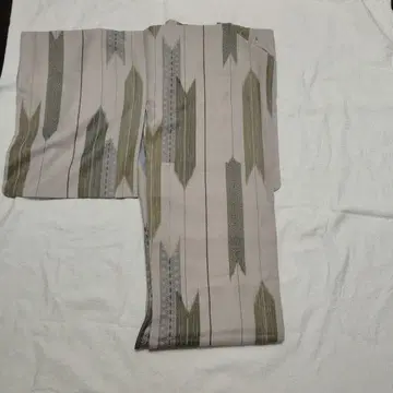 미사용 새상품 폴리에스테르 코몬 기모노 재단 완료
