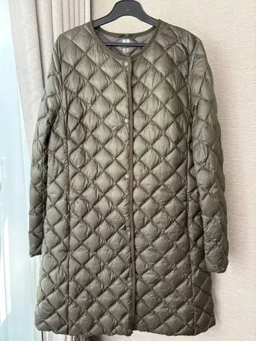 유니클로 울트라 라이트 다운 노카라 퀼팅 사이즈 L 카키