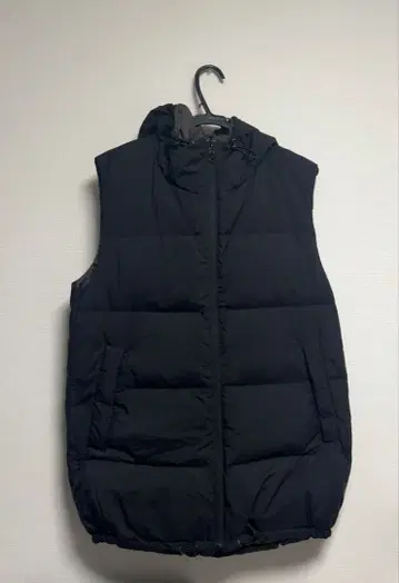 후드 부착 다운 베스트 리버서블 블랙 브라운