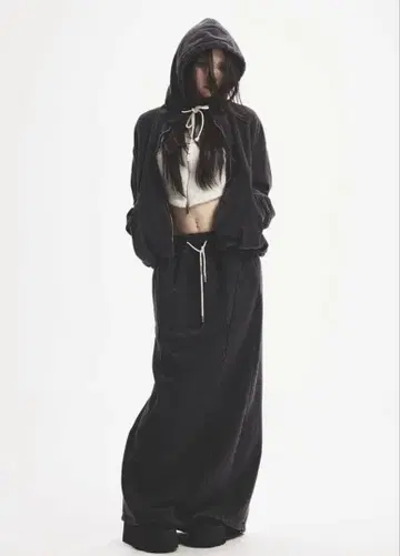 theredthread S slit line sweat skirt 블랙