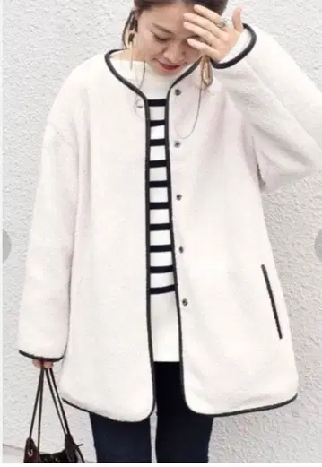 SHIPS 보아 자켓 화이트