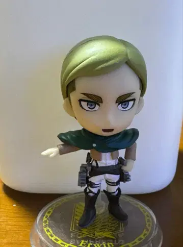 진격의 거인 엘빈 리바이 미니 피규어 제일복권 하자품