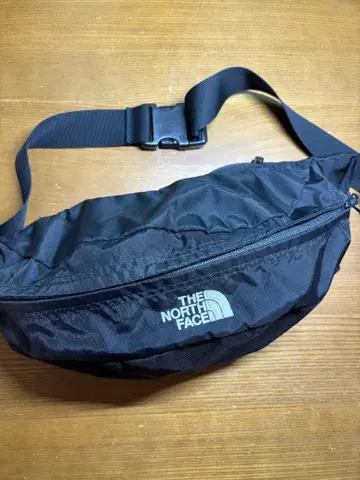 THE NORTH FACE 바디백 블랙