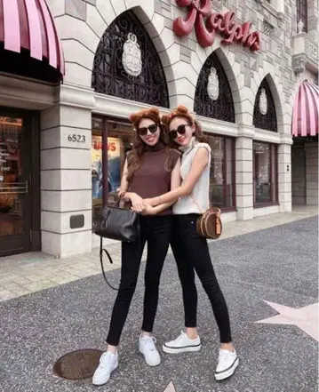 쉘러 숄더 보아 니트